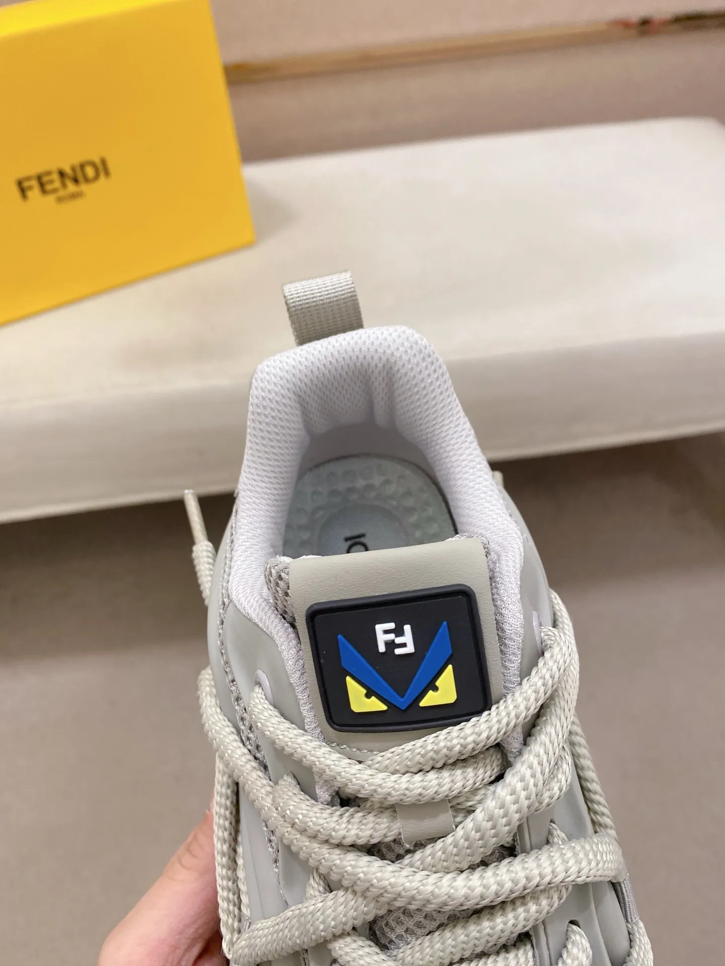Men's shoes 💰 480💰 (fendi) New style 👊🏻 upper 🇮🇹 imported cowhide fabric 🇩🇪 lining imported sheepskin lining. The original outsole is molded to highlight the identity of every man, and the upper foot is elegant and stable🚶🏻🚶🏻The high-end custom counters reproduce the original version📯No matter the wind or rain, the shoe last remains unchanged and can withstand the verification of time🔍️,🔵 Size: 38-44